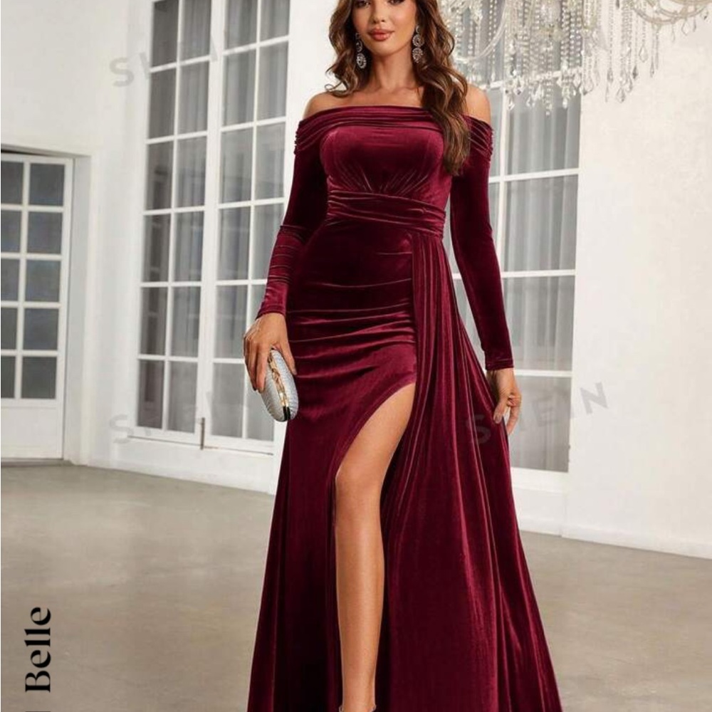 Belle Off-Shoulder Velvet Gown in Burgundy